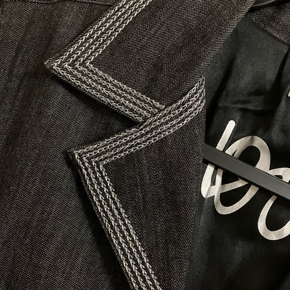 Chico's Dark Gray Embroidered Denim Style Jacket Size 1 - Picture 4 of 8